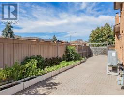 858 Wetherby Lane, Mississauga, ON L4W4S9 Photo 37