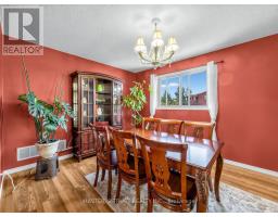 Family room - 858 Wetherby Lane, Mississauga, ON L4W4S9 Photo 9