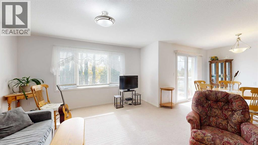 Listing photo – 303, 5402 50 Avenue, Stettler