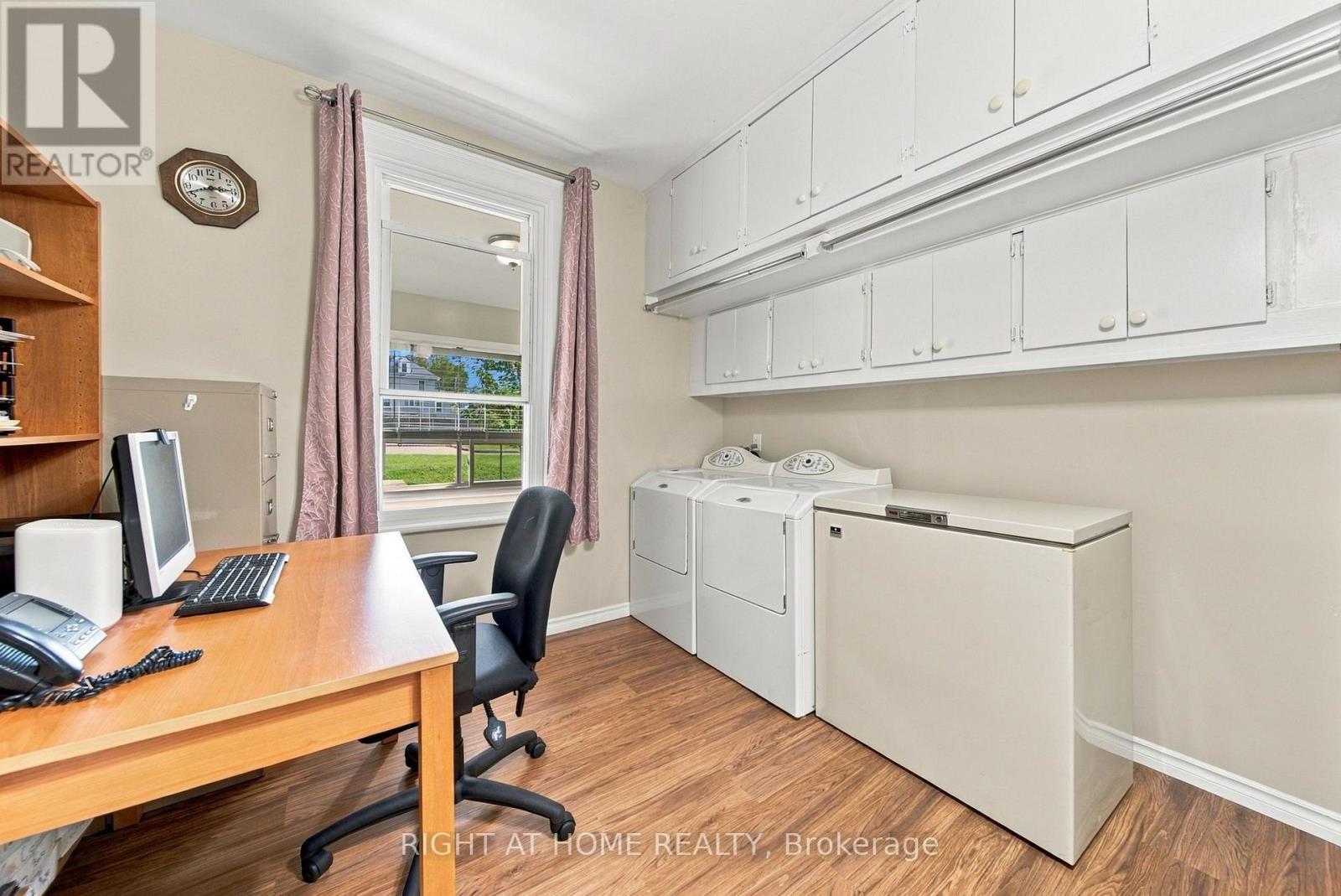 8 MARIA STREET, Penetanguishene — photo 12
