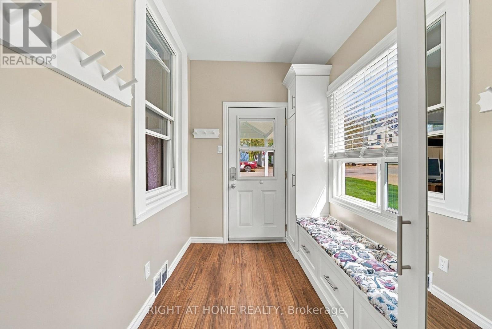 8 MARIA STREET - 23