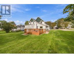 8 Maria Street, Penetanguishene, ON L9M1L6 Photo 36