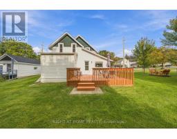 8 Maria Street, Penetanguishene, ON L9M1L6 Photo 37