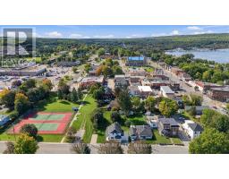 8 Maria Street, Penetanguishene, ON L9M1L6 Photo 41