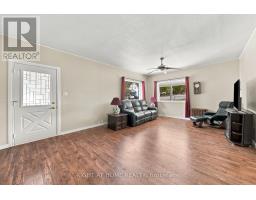 Bedroom 3 - 8 Maria Street, Penetanguishene, ON L9M1L6 Photo 8