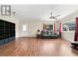 Bedroom 4 - 8 Maria Street, Penetanguishene, ON L9M1L6 Photo 9