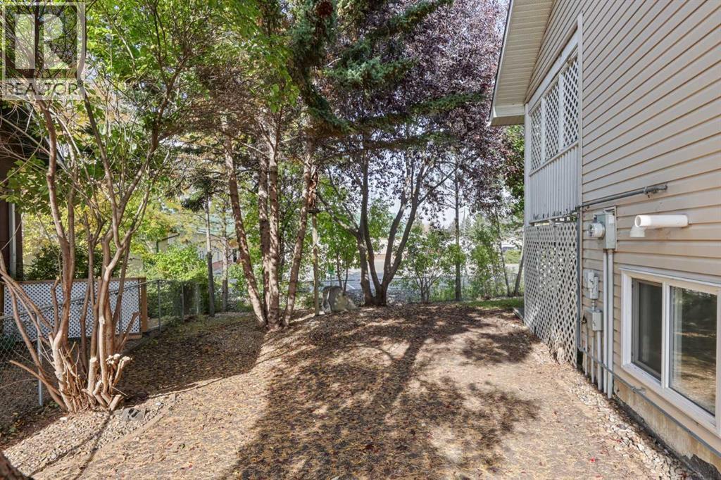 1525 Mary Place - 27