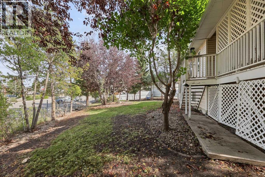 1525 Mary Place - 26