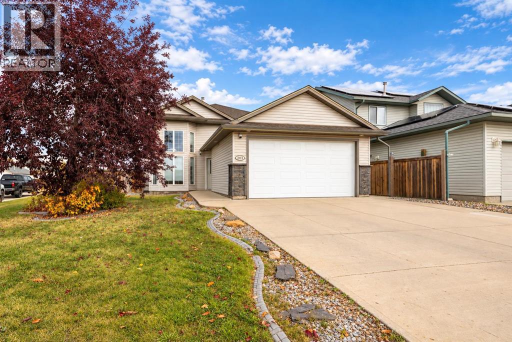 203 Laurier Lane - 1