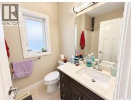 Kitchen - 620 Ells Crescent, Saskatoon, SK S7L6K8 Photo 9