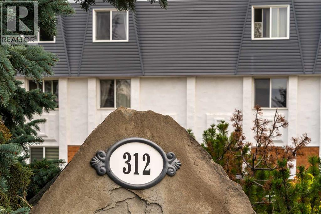 301, 312 Cedar Crescent SW - photo 28