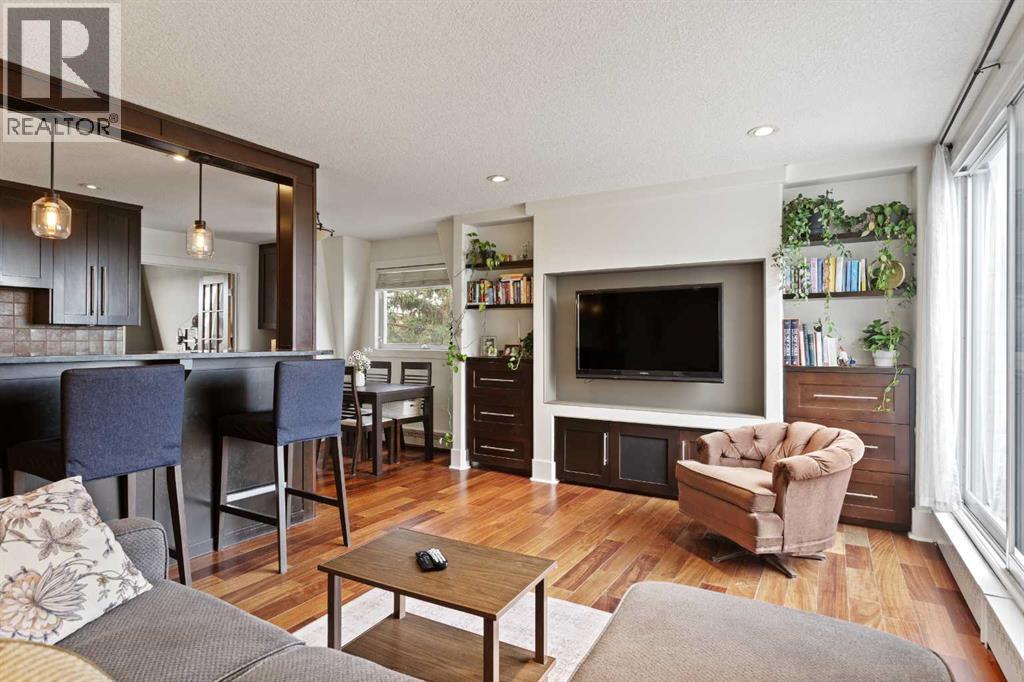 301, 312 Cedar Crescent SW - photo 3
