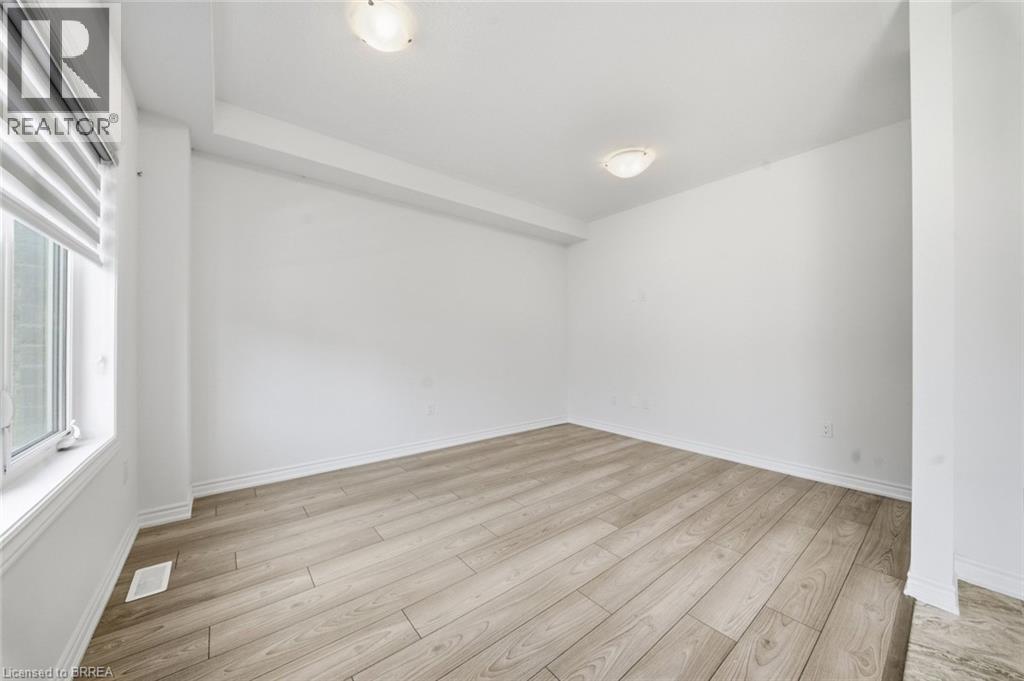 19 TOOKER Drive, Brantford — photo 10