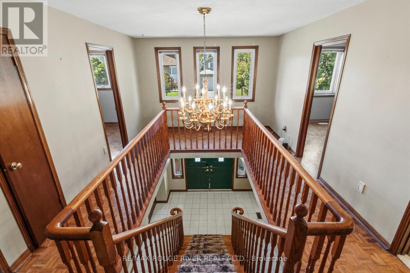 35 KINGSWOOD DRIVE - 21