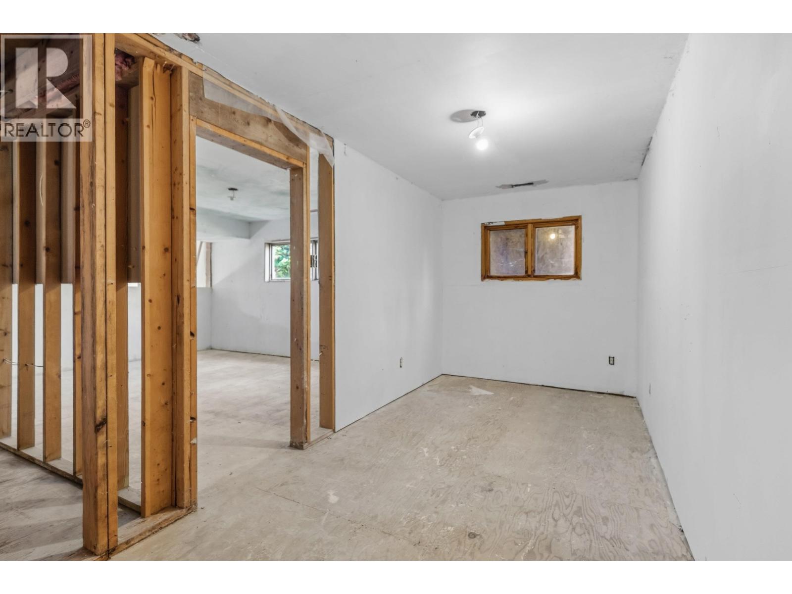 16385 SCHEFER DRIVE - Image 36