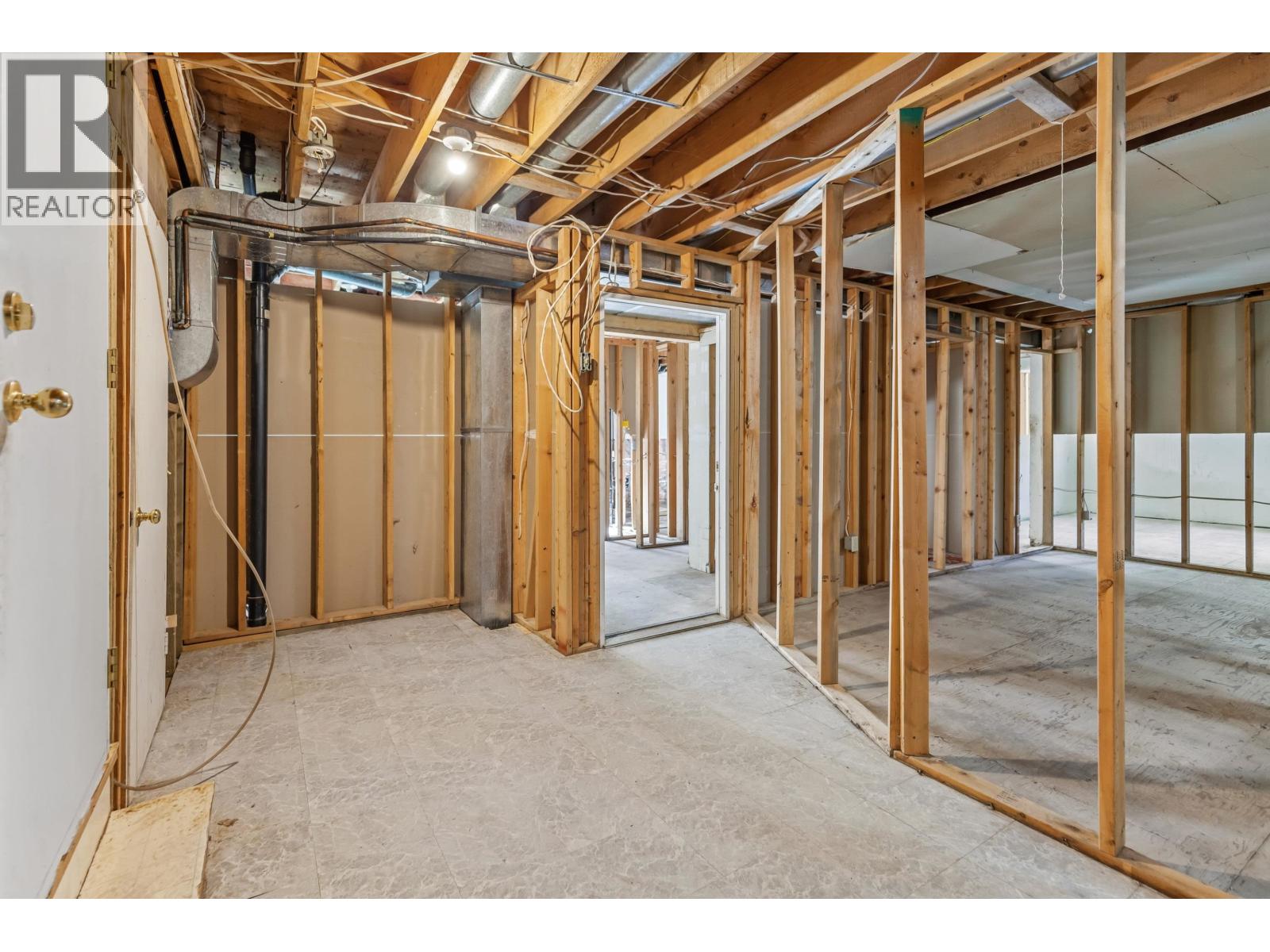 16385 SCHEFER DRIVE - Image 37