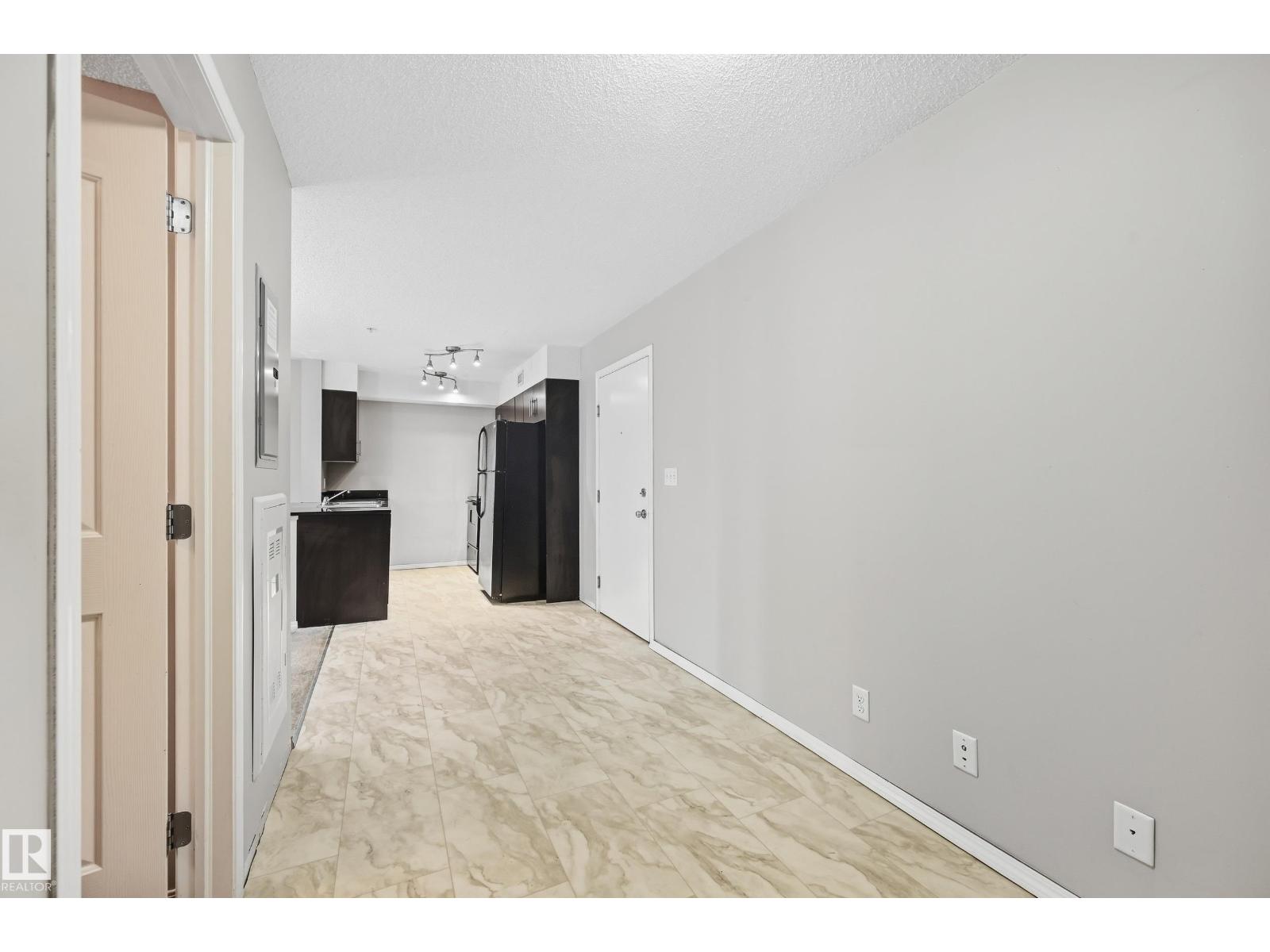 #215 11804 22 AV SW - 4