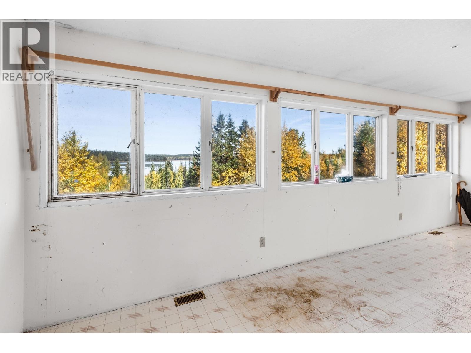 16385 SCHEFER DRIVE - Image 14