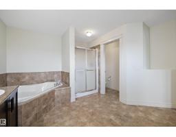 178 Woodbend Wy, Fort Saskatchewan, AB T8L4S4 Photo 17