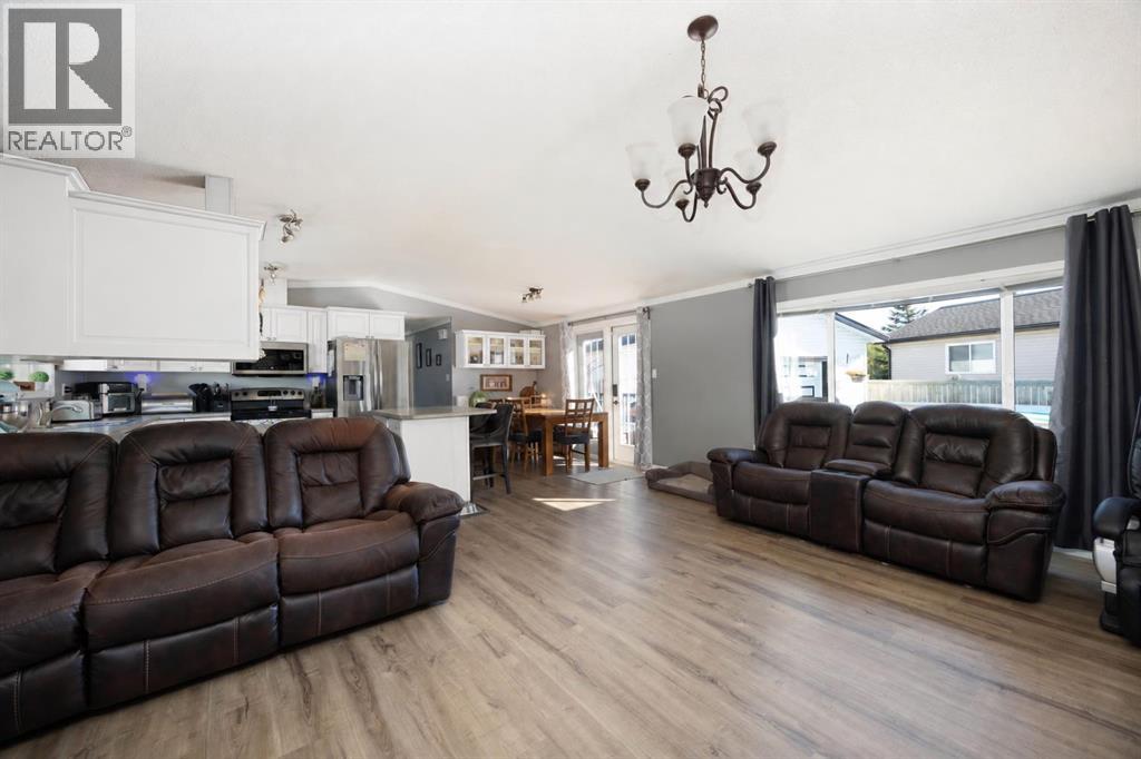 136 Sumac Crescent - 4