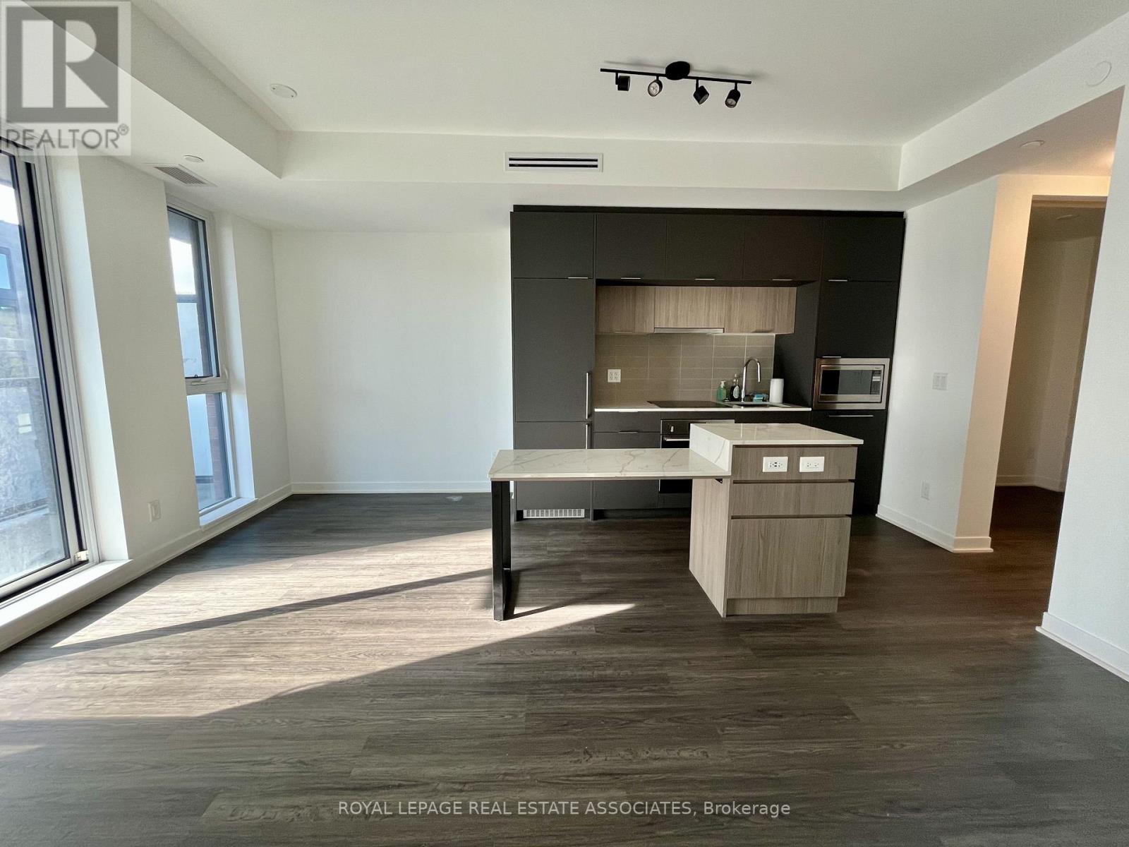 409 - 185 ALBERTA AVENUE, Toronto (Oakwood Village)