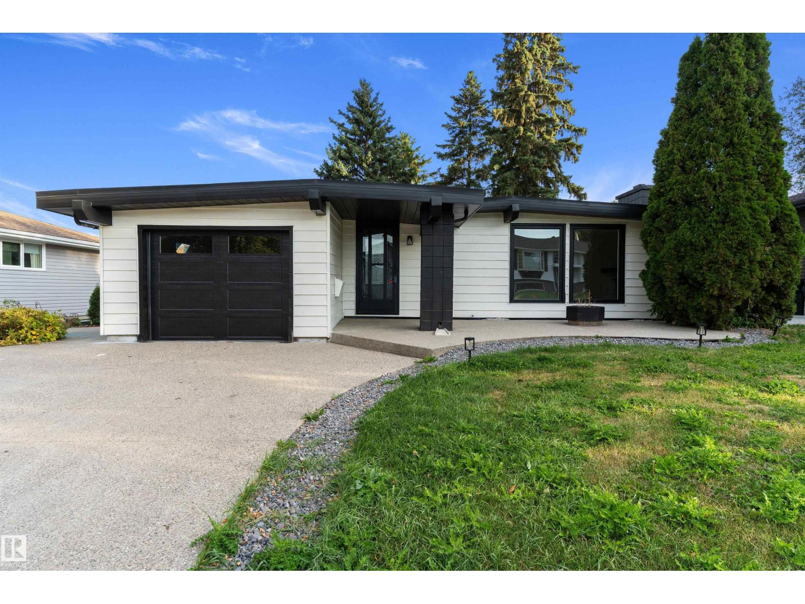 Property for sale at 23 GILLINGHAM CR