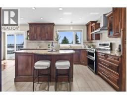 2pc Bathroom - 7715 67 Avenue Nw, Calgary, AB T3B4P2 Photo 13