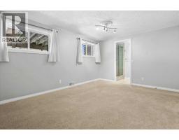 7715 67 Avenue Nw, Calgary, AB T3B4P2 Photo 27