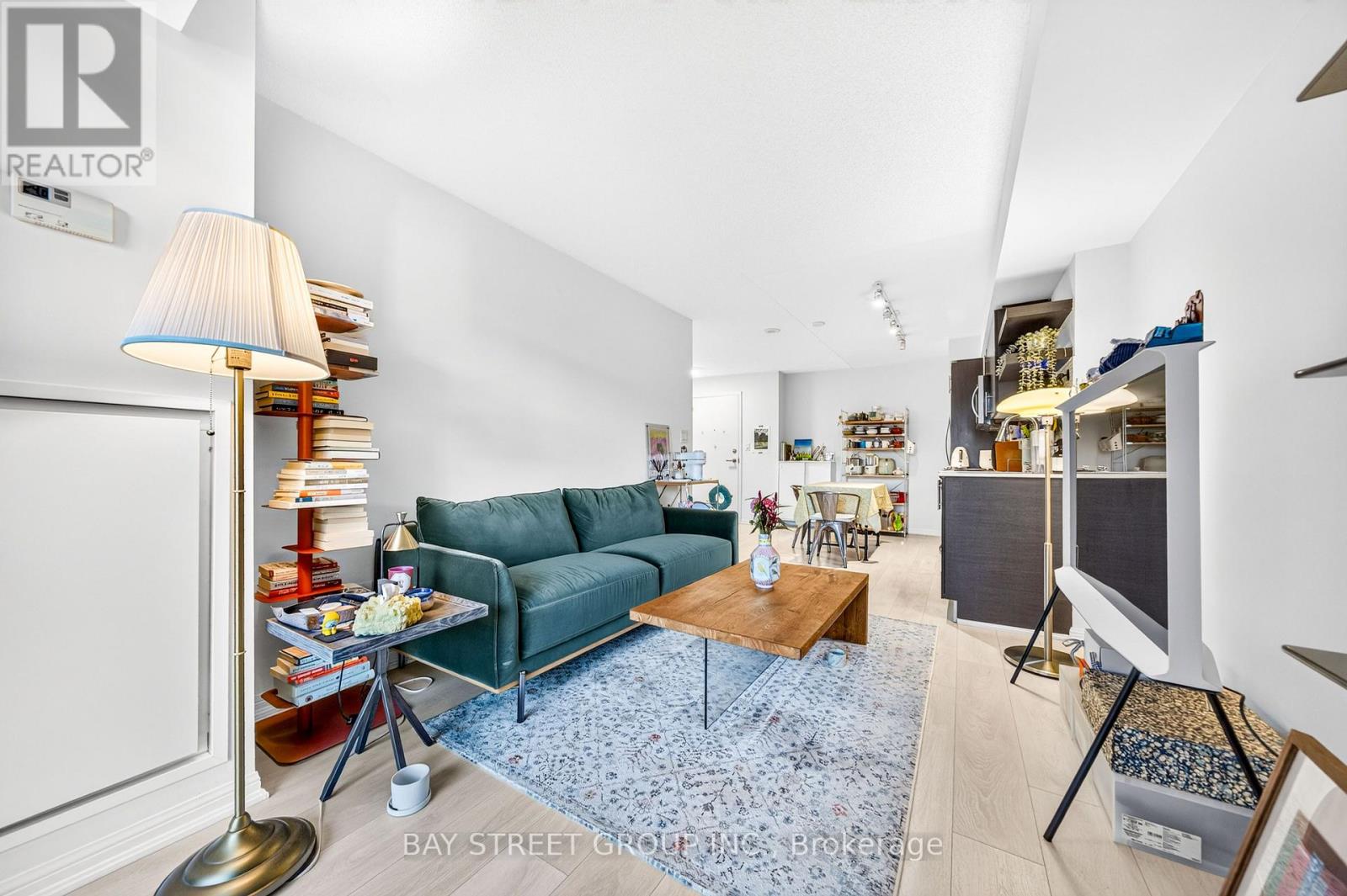 #322 400 ADELAIDE STREET E - 17