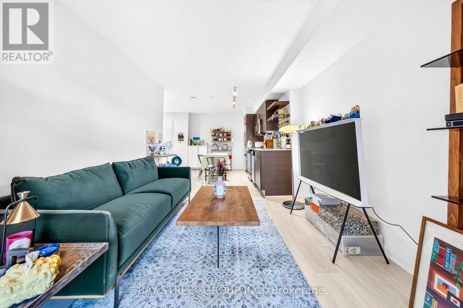 #322 400 ADELAIDE STREET E - 18