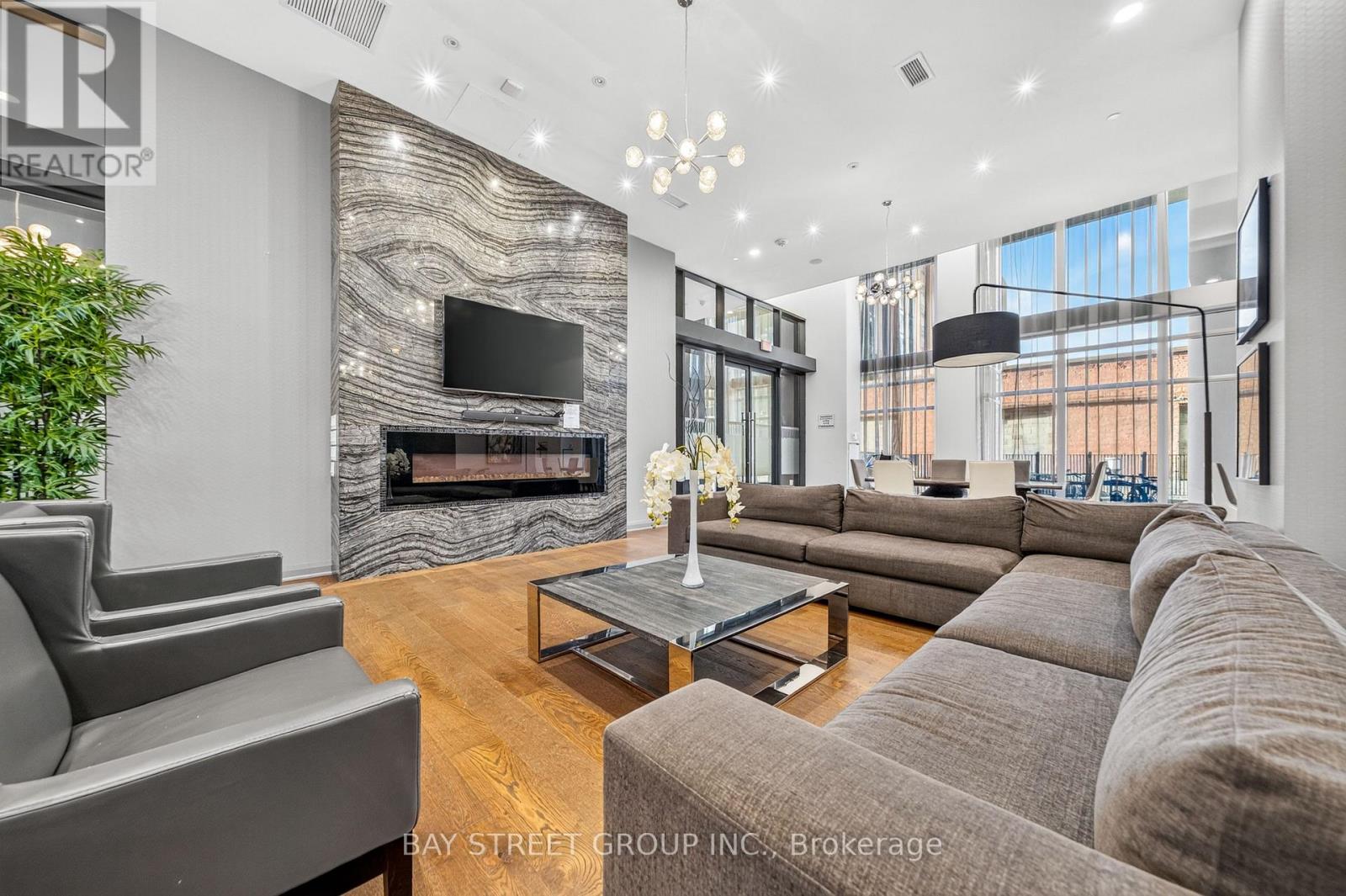 #322 400 ADELAIDE STREET E - 39