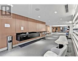 19 - 25 Adra Grado Way, Toronto, ON M2J0H6 Photo 11