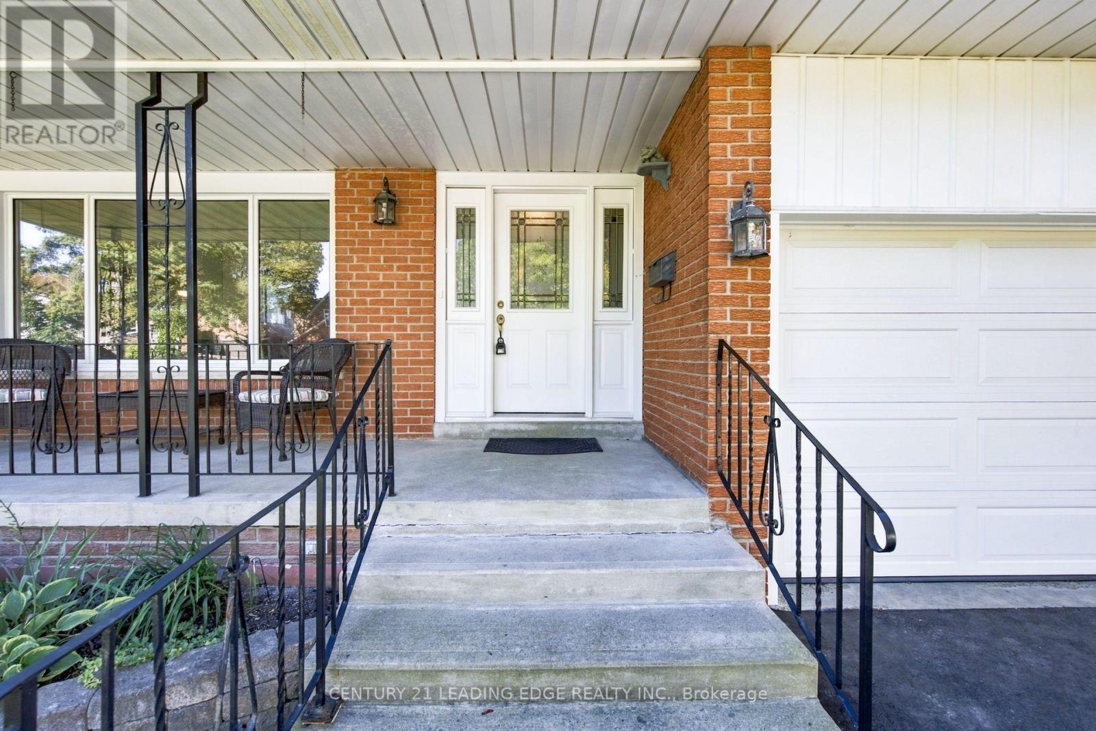 90 PRINGLE AVENUE, Markham (Markham Village) — photo 4