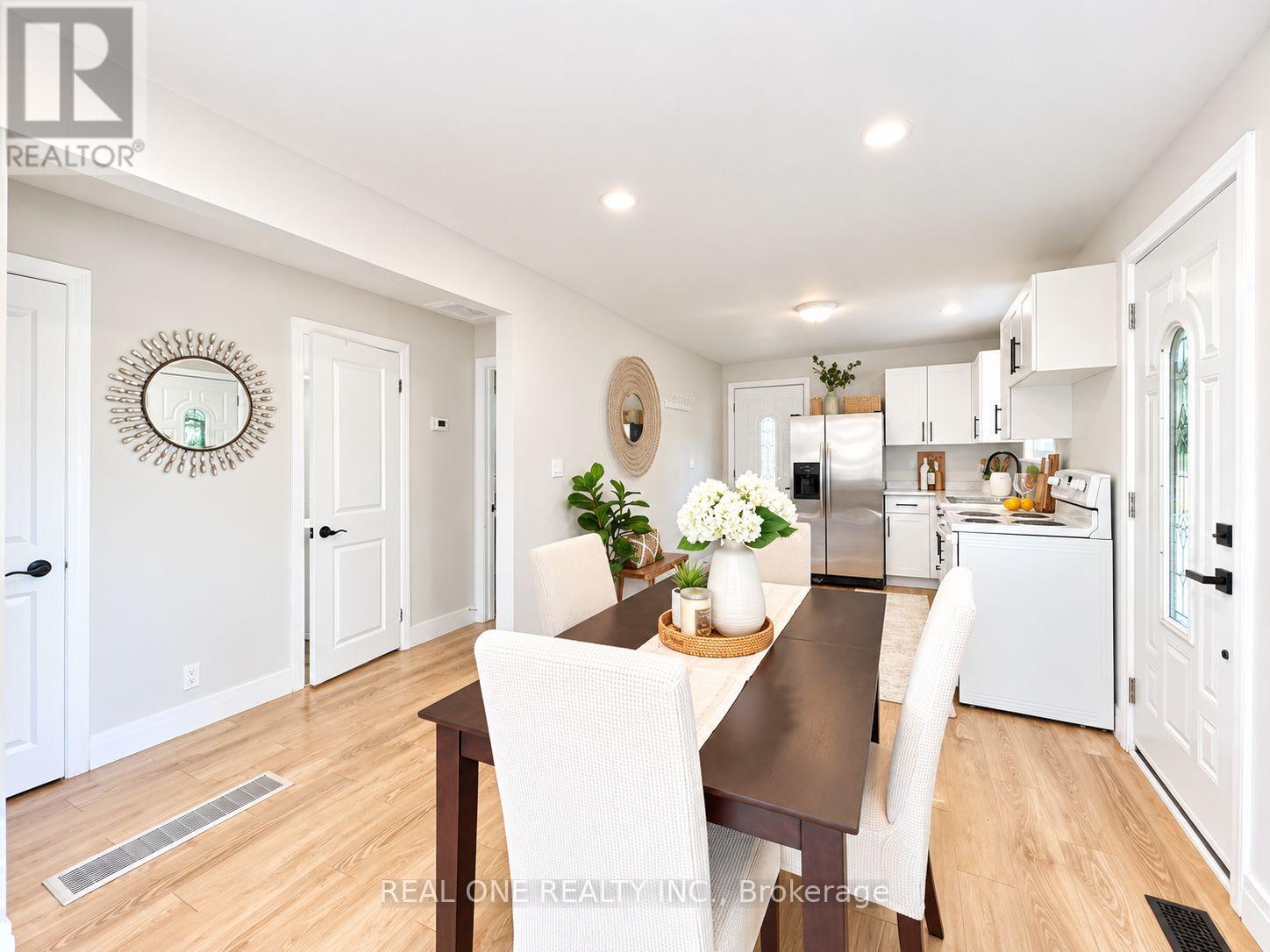 24 MAIN STREET, East Gwillimbury (Mt Albert) — photo 12