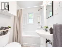 24 Main Street, East Gwillimbury, ON L0G1M0 Photo 16