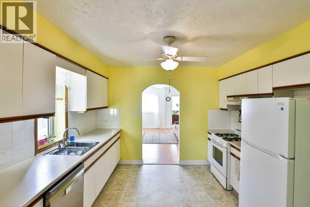 1615 5 Avenue N - 8