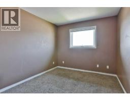 5, 734 Heritage Boulevard W - photo 9