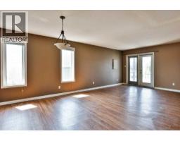 5, 734 Heritage Boulevard W - photo 4