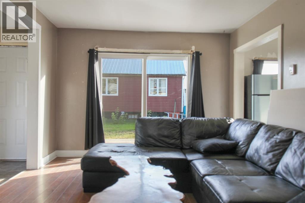 Listing photo – 4809 49 Street, Sedgewick
