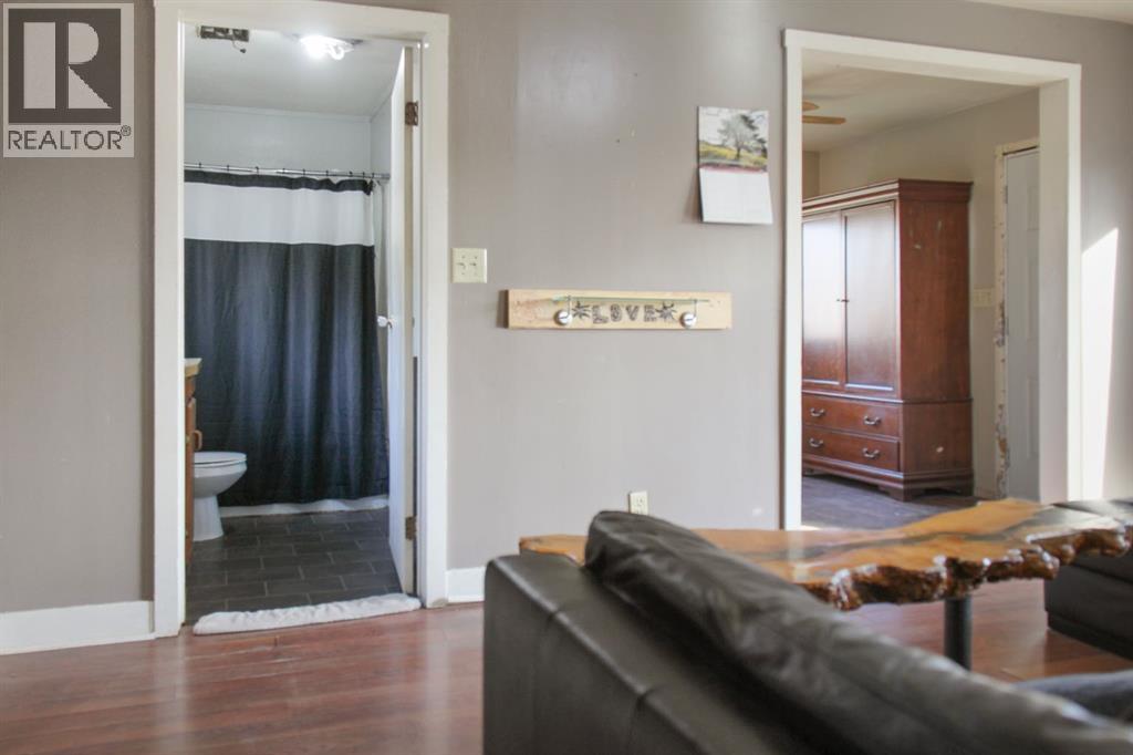 Listing photo – 4809 49 Street, Sedgewick