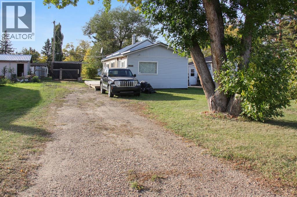 Listing photo – 4809 49 Street, Sedgewick