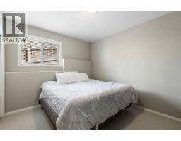 57 Thornfield Close SE - photo 35