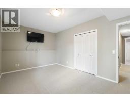 57 Thornfield Close SE - photo 36