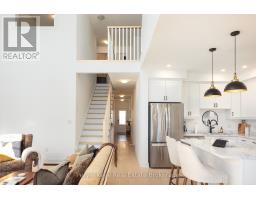 12 Leeds Court, Bracebridge), ON P1L0B7 Photo 19