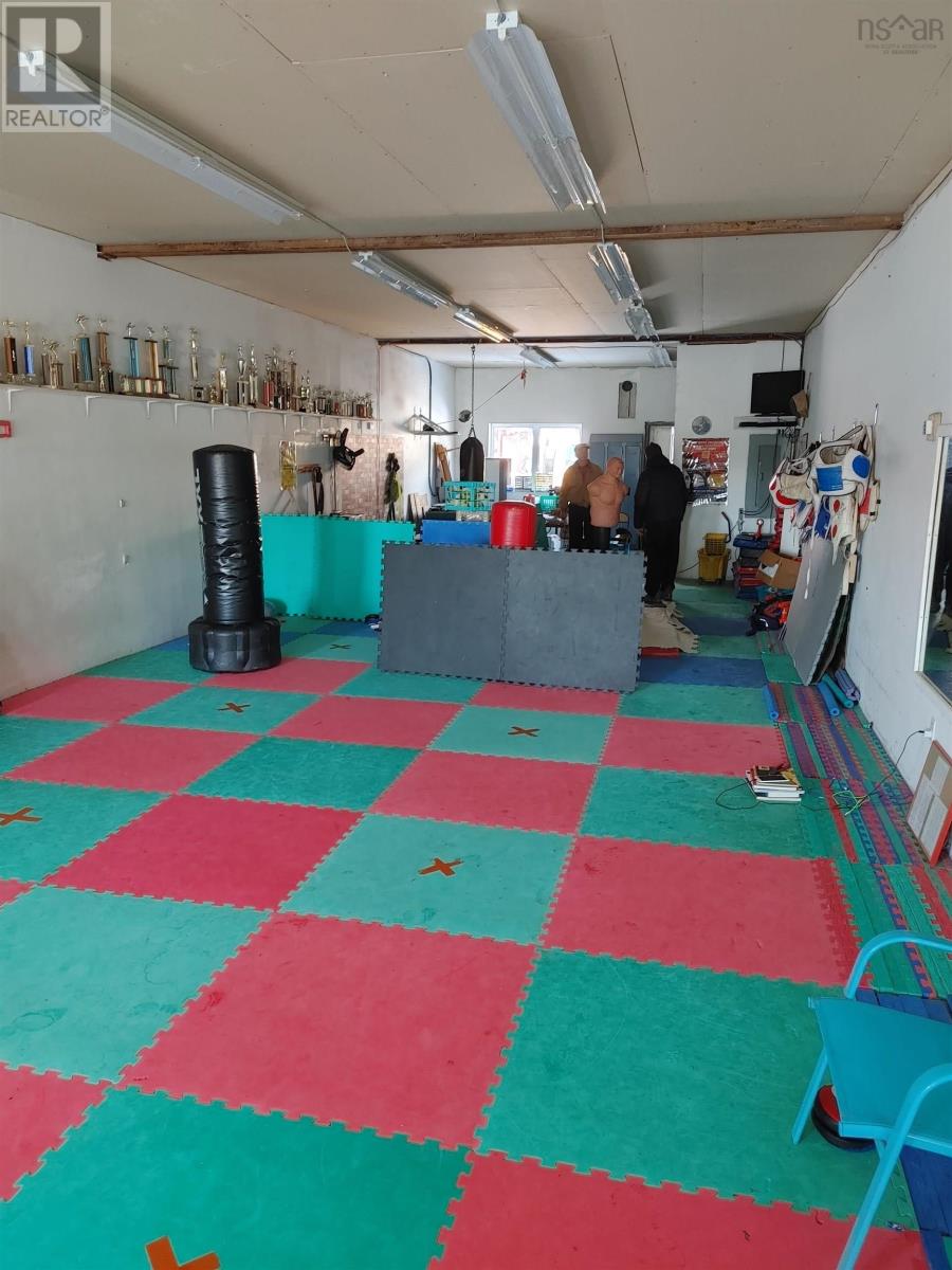 Photo 10 of 14