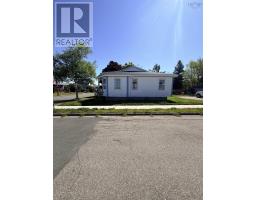 100-102 Henry Street Street, Sydney, NS B1N2H3 Photo 22