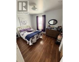 100-102 Henry Street Street, Sydney, NS B1N2H3 Photo 9