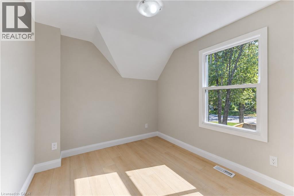 18 MIEHM Place - 30
