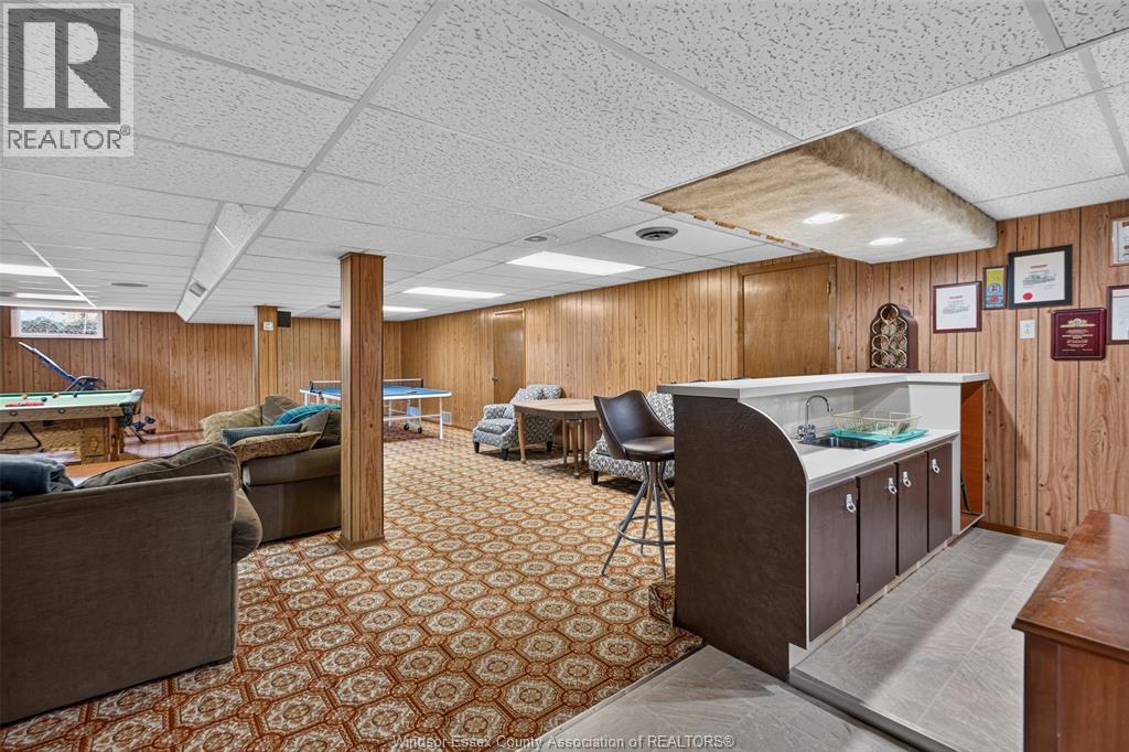 1565 Roxborough - 27
