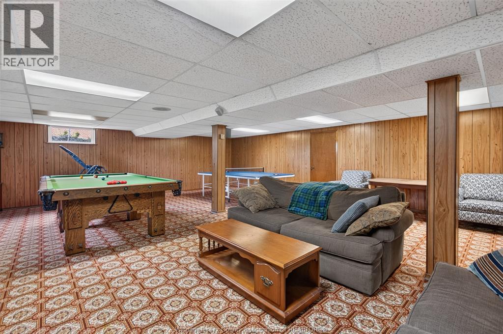 1565 Roxborough - Image 31